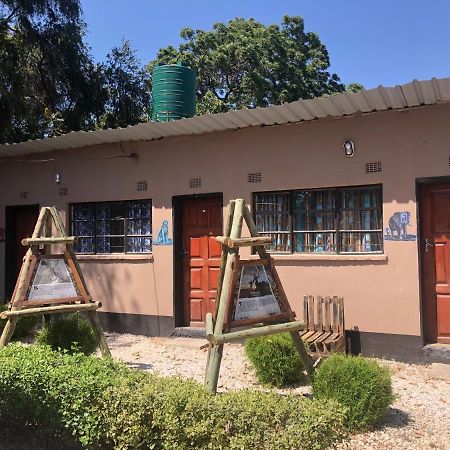 Hostel Lusaka Backpackers Exterior foto